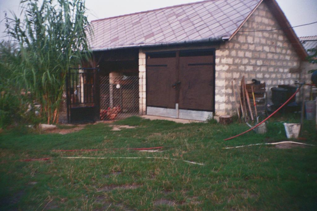 27A_00329