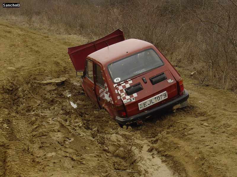 Kispolák... Hogy rohadna meg! Csak nem [url=http://www.geocaching.hu/poi.geo?id=7127]itt[/url]! Ugyanis ez természetvédelmi k