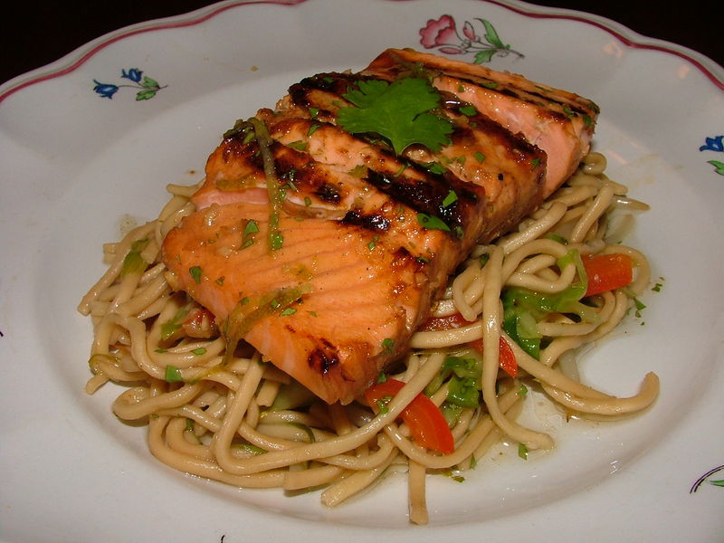 Teriyaki Salmon, Crispy Oriental Vegetables, Warm Lime & Coriander Dressing /main/