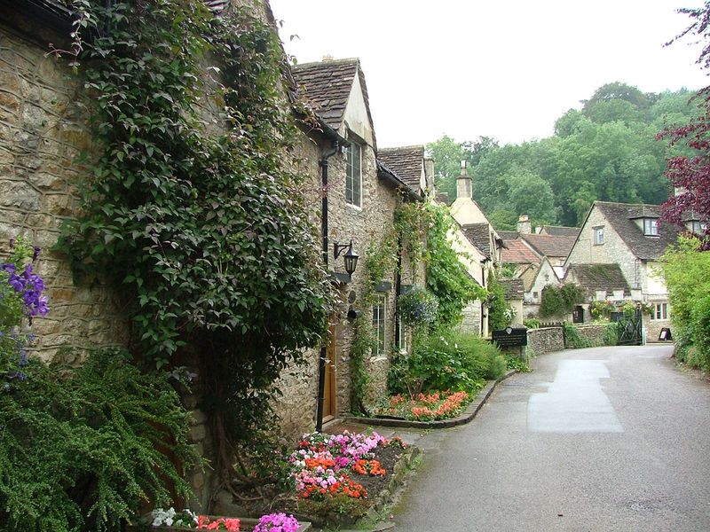 Castle Combe 19