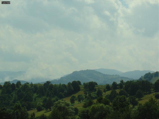 A kontraszt: a gyönyörű természet, amit még nem érintett ember. Nagyon.