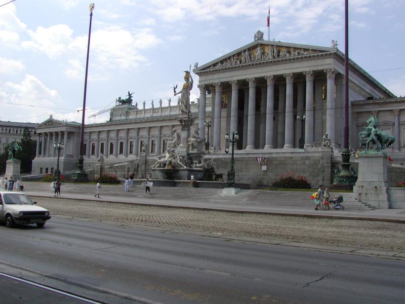Parlament_eleje