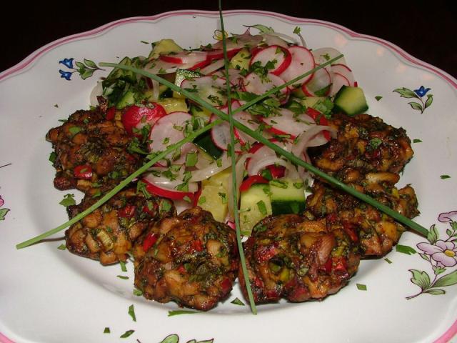 Coriander Chicken & Soy Sauce Cakes