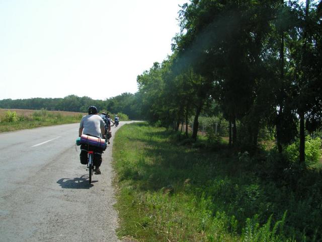 Kerekezünk