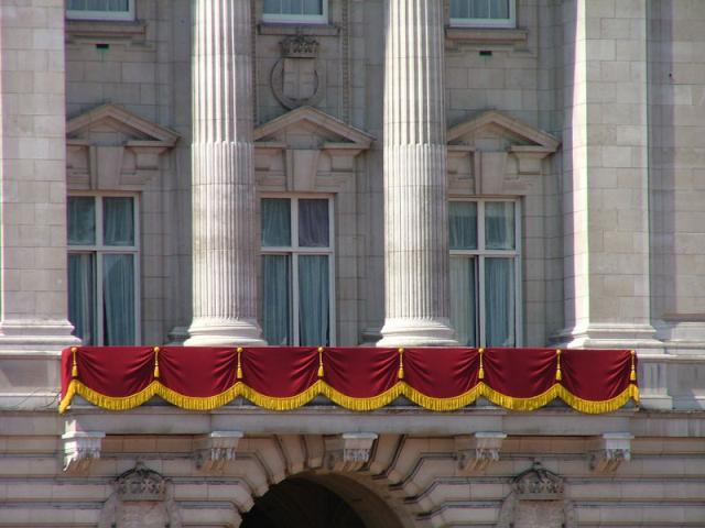 The balcony of the Buckingham Palace